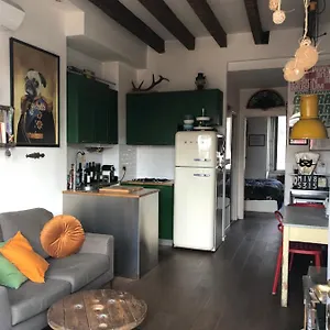 Lights Apartment Mailand