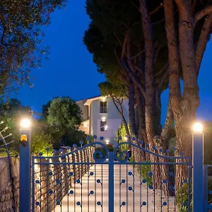 https://villa-lea-imperia.hotelitalianriviera.com